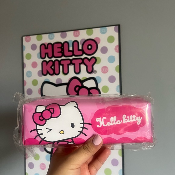 Hello kitty pouch - Picture 1 of 2